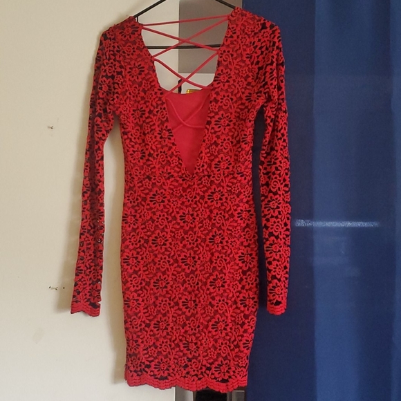 Dress - Picture 2 of 3